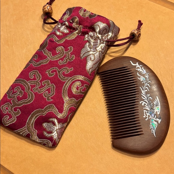 Wooden Comb - Picture 5 of 8